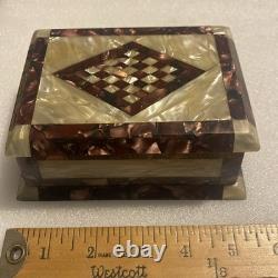 Vintage Tramp Art Deco Celluloid Plastic Bakelite Hinged Box