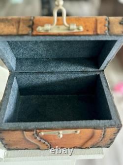 Vintage Unique Leather Wood Hand Crafted Box