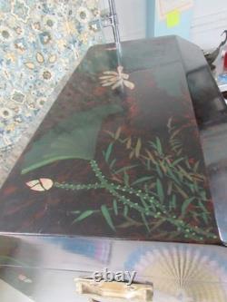 Vintage Unusual Asian Forest lacquered hand painted box from China 1970's