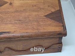 Vintage Victorian Desk Storage Box Chest Inlaid Lid Scalloped Base Locking Top
