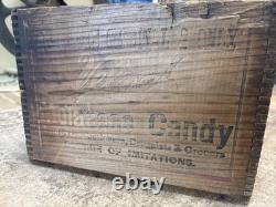 Vintage Wooden Box Hildreth's Velvet Molasses Candy Boston Massachusetts Crate