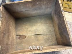 Vintage Wooden Box Hildreth's Velvet Molasses Candy Boston Massachusetts Crate