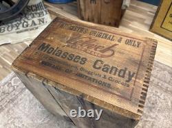 Vintage Wooden Box Hildreth's Velvet Molasses Candy Boston Massachusetts Crate