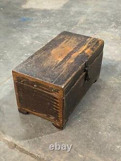 Vintage Wooden Large Size Storage Chest Box Original Hand Crafted Metal Fitted91