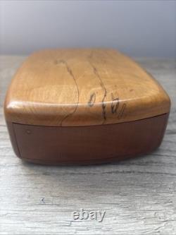 Vintage Wooden Rectangle Jewelry/Trinket Box UNIQUE JAMES BATEMAN SIGNED PG1 7