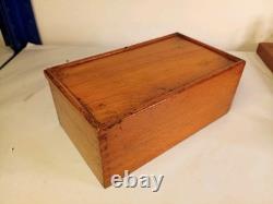 Wooden Vintage Chess Set Regency Chess Pieces with Wooden board and Vintage Box