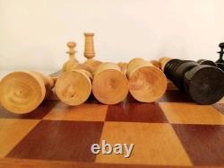 Wooden Vintage Chess Set Regency Chess Pieces with Wooden board and Vintage Box